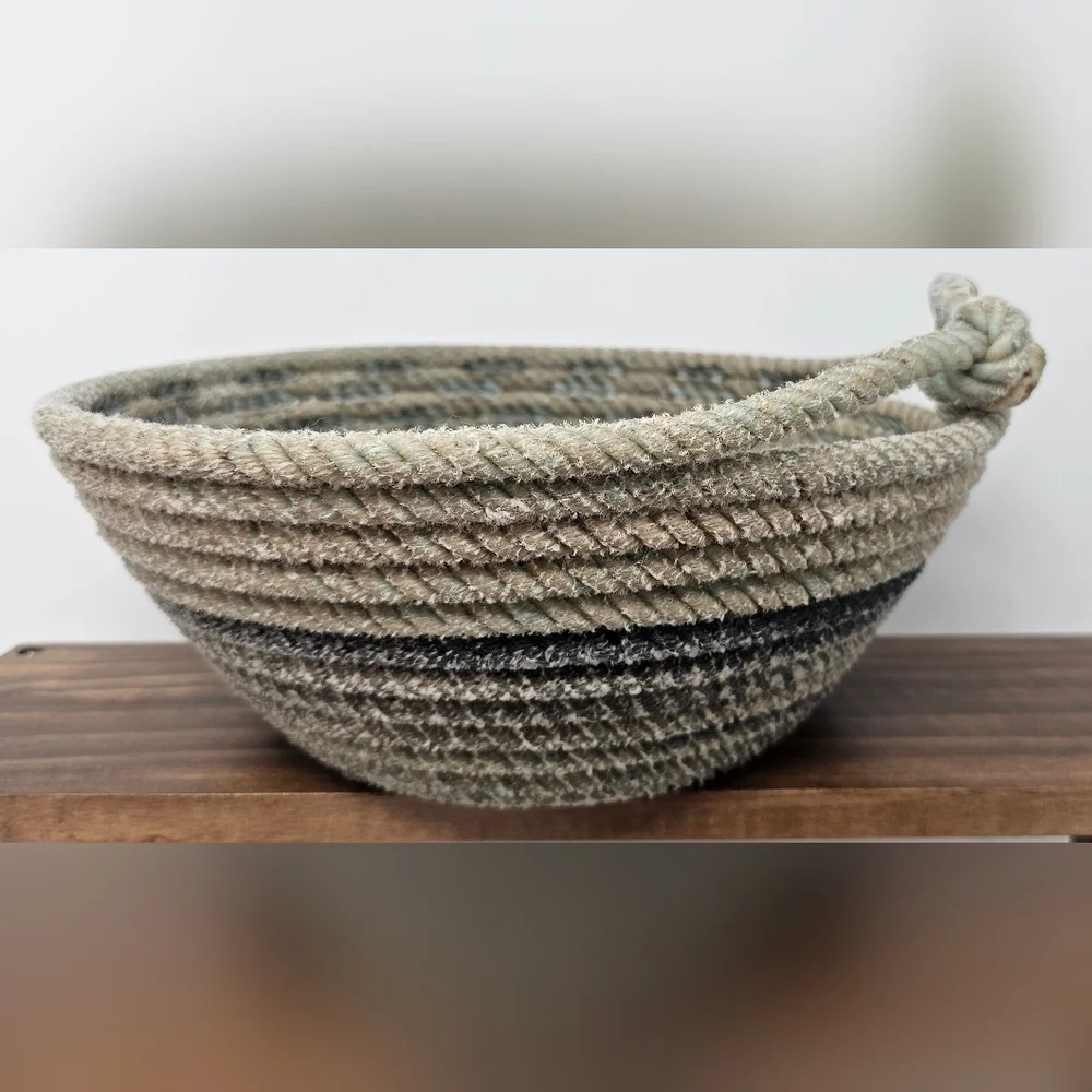 Western Ranch Lariat Authentic Lasso Bowl Handle Hand Crafted Cowboy Decor
